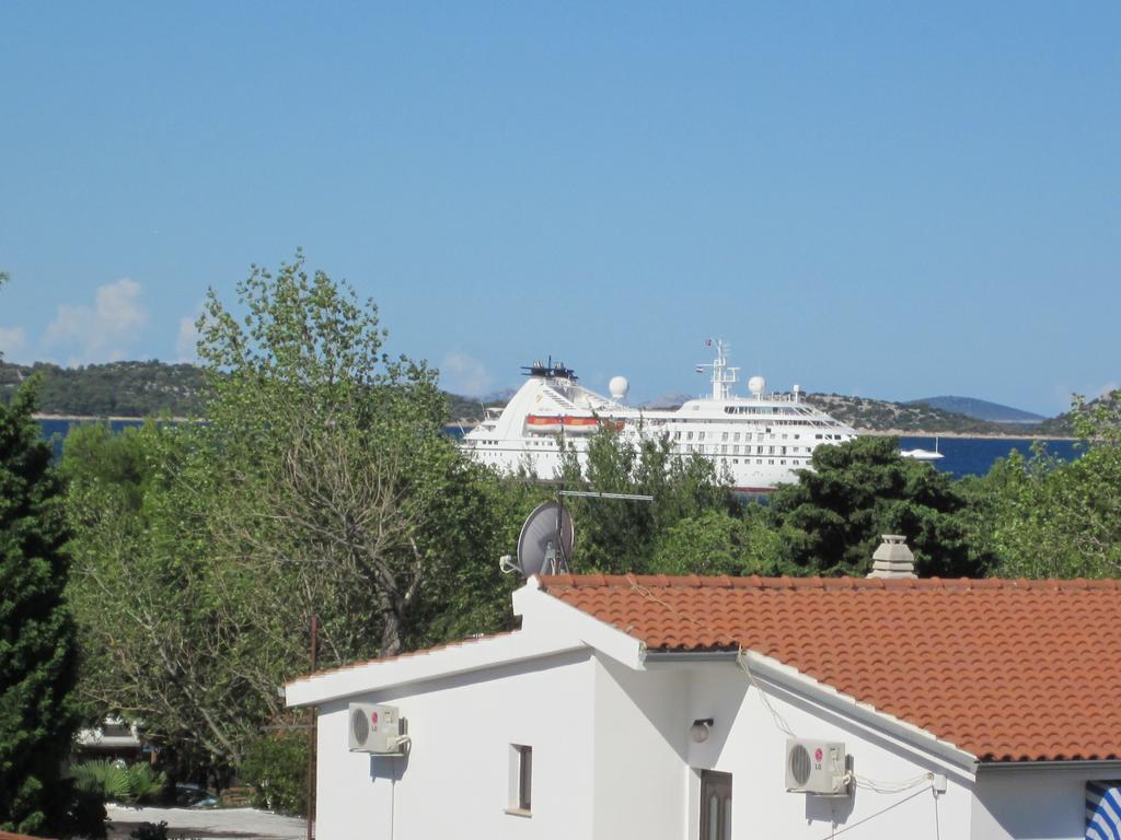 Viktoria Lodge Bed And Breakfast Vodice Exterior foto