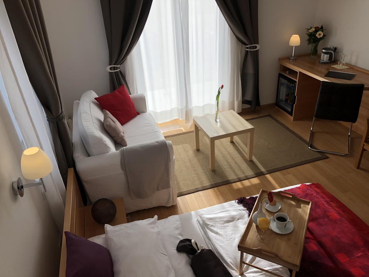 Viktoria Lodge Bed And Breakfast Vodice Exterior foto